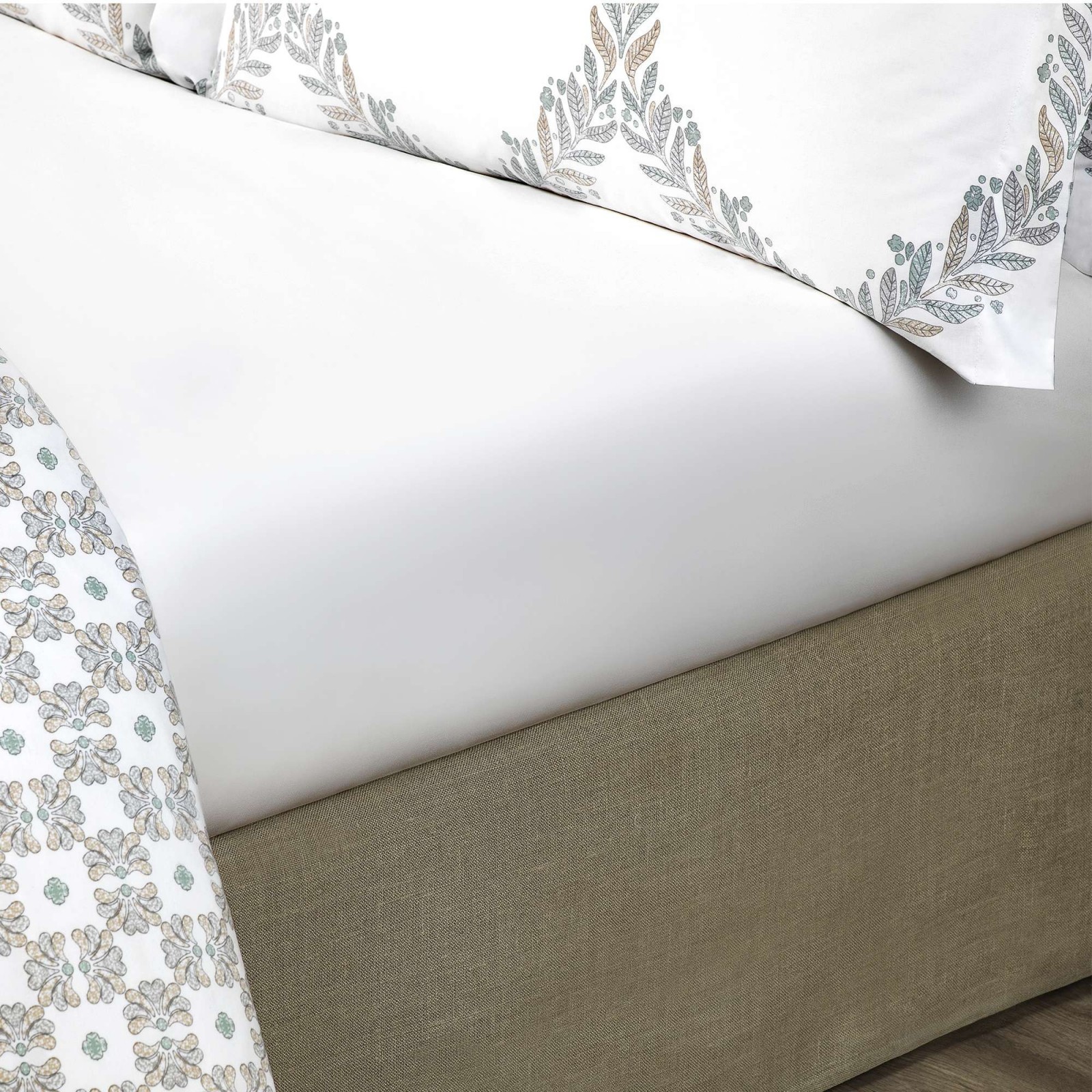 Простынь на резинке ТИК